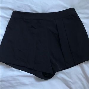NWT Black Pleated Shorts